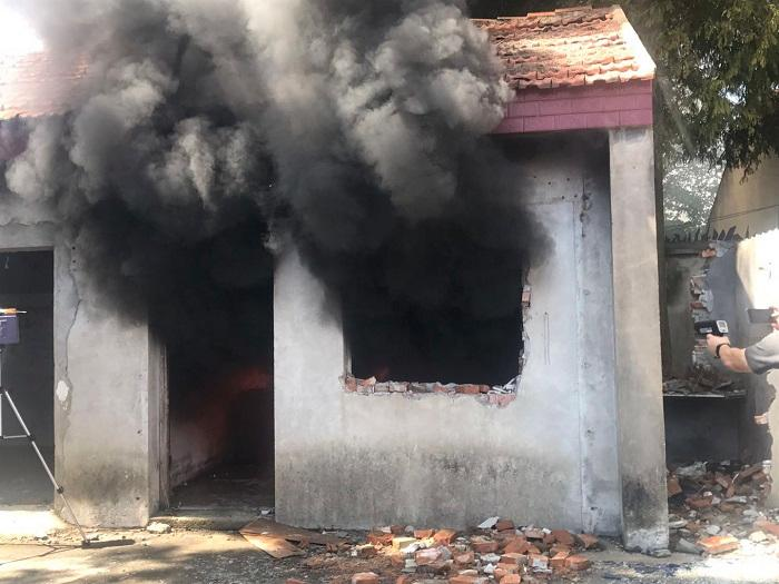 电动车电瓶维修设备