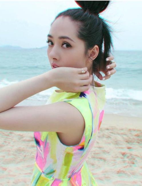 中分发型扎法步骤简单