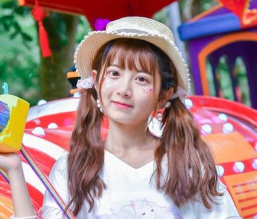 中分发型扎法步骤简单