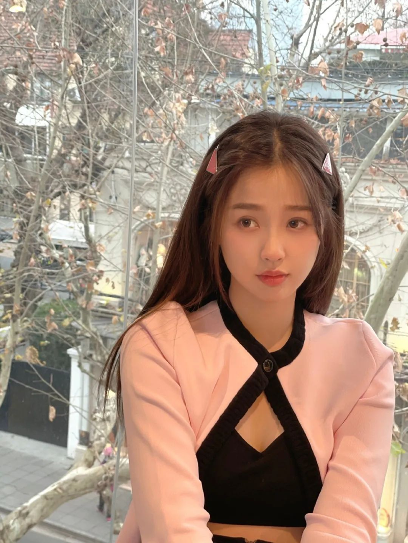 中分发型扎法步骤简单