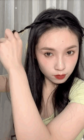 中分发型扎法步骤简单