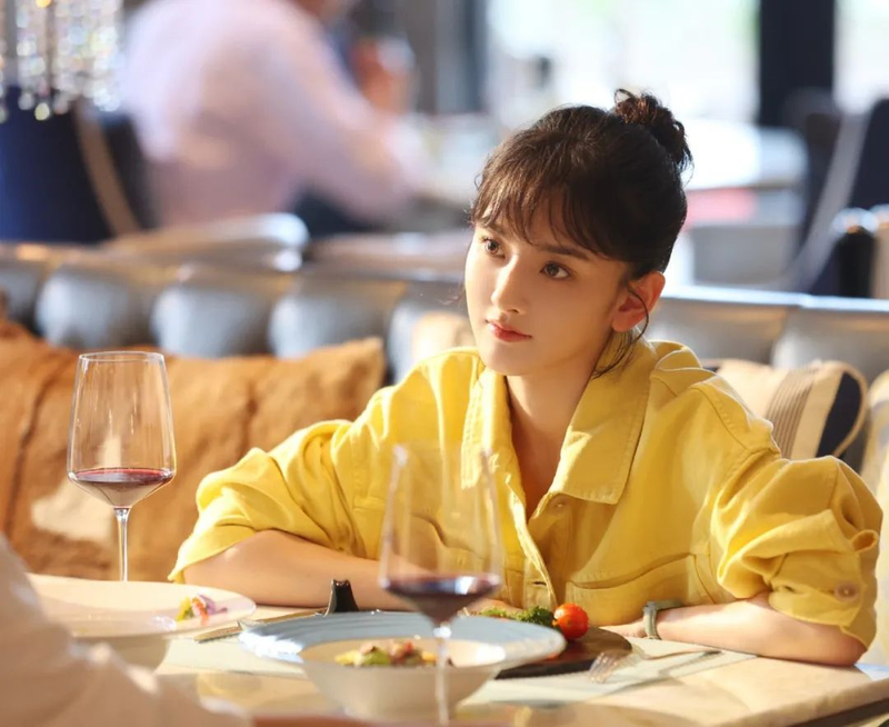 中分发型扎法步骤简单