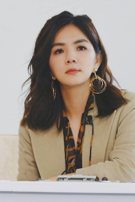 中分发型扎法步骤简单