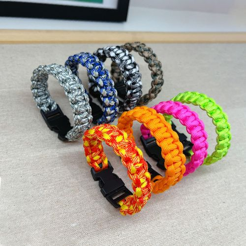 一根绳子编项链法步骤