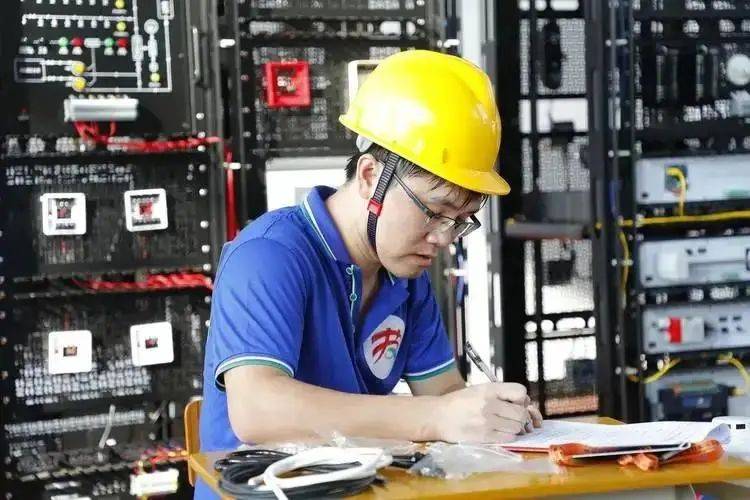 How much for a weak electrical engineer certificate