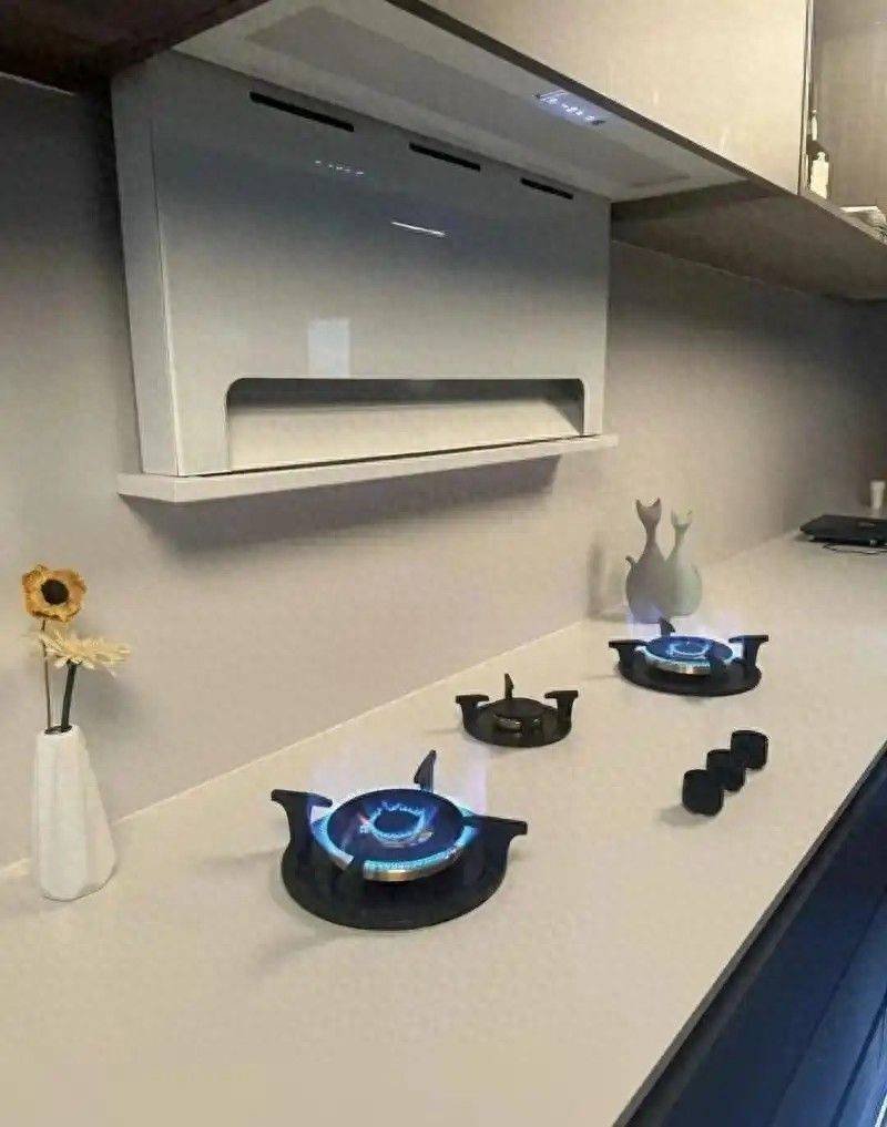 Pretty gas stove maintenance line