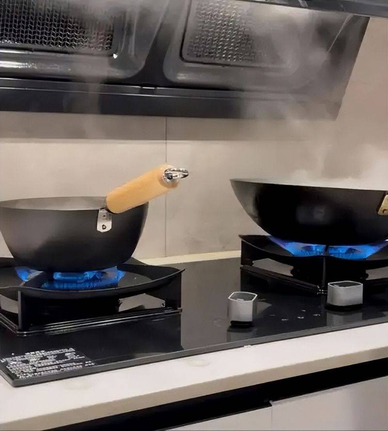 Pretty gas stove maintenance line