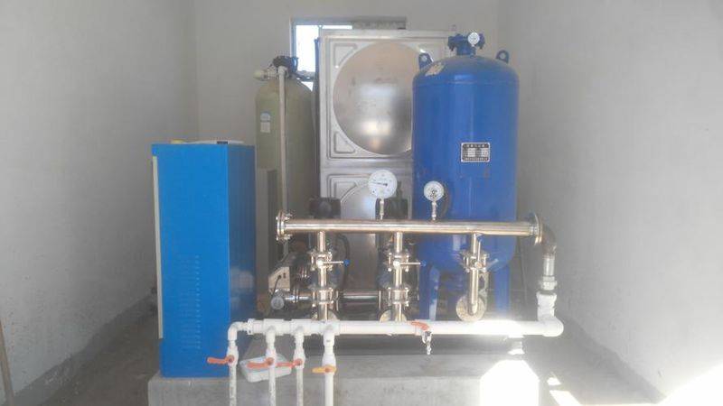 Activation of water facilities without negative pressure constant pressure