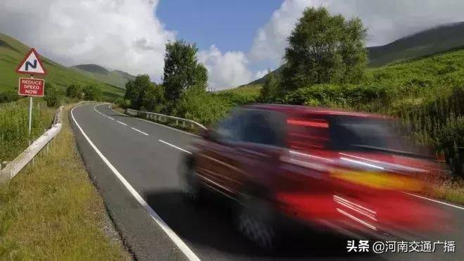 Traffic speed gauge working principles