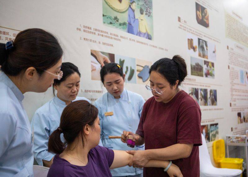 Lecture on chinese medicine services