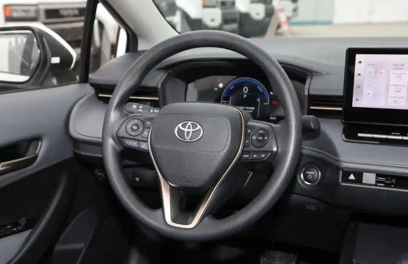 Carola, double-engine car cost