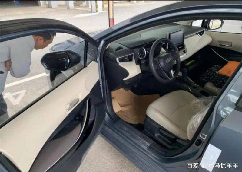 Carola, double-engine car cost