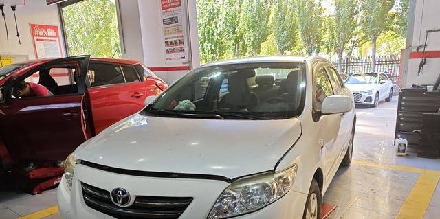 Carola, double-engine car cost