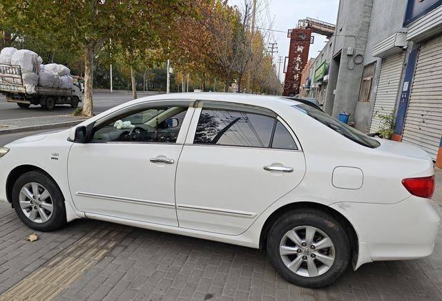 Carola, double-engine car cost