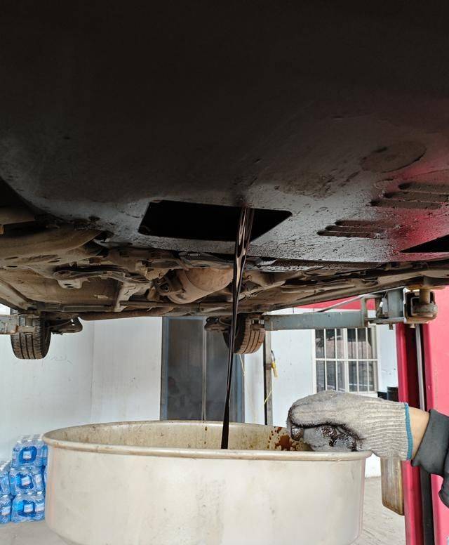 Carola, double-engine car cost