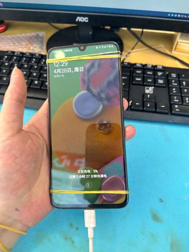 Three-star phone screen maintenance costs