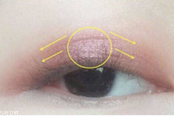自然眼线的画法步骤图