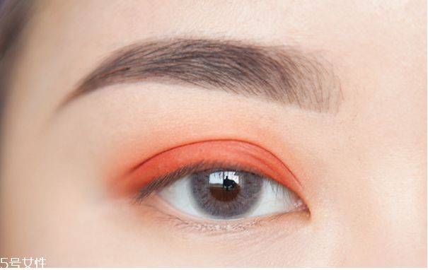 自然眼线的画法步骤图