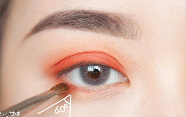 自然眼线的画法步骤图