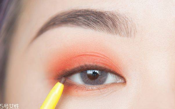 自然眼线的画法步骤图