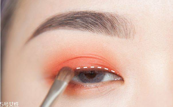 自然眼线的画法步骤图