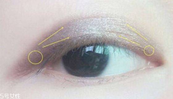 自然眼线的画法步骤图
