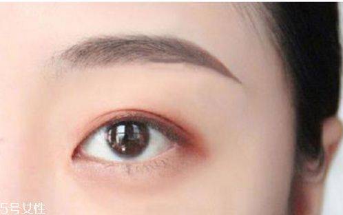 自然眼线的画法步骤图