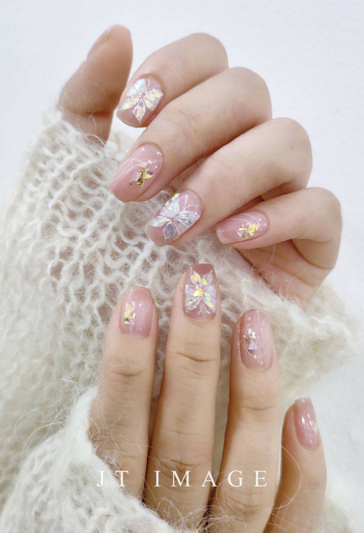 关于美甲的工具价钱