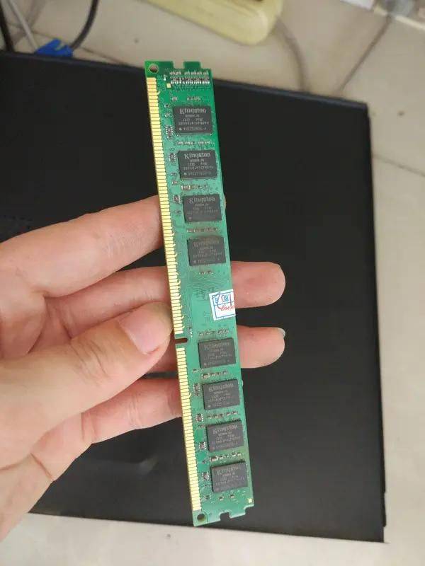 计算机的工作原理是______