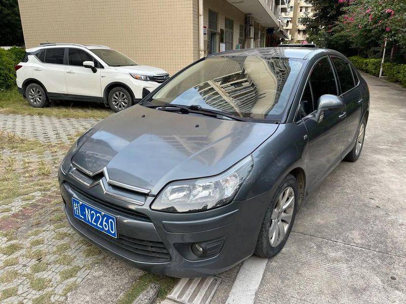 雪铁龙世嘉方向盘原理