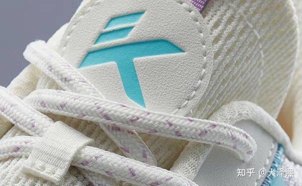 篮球鞋价格一般多少