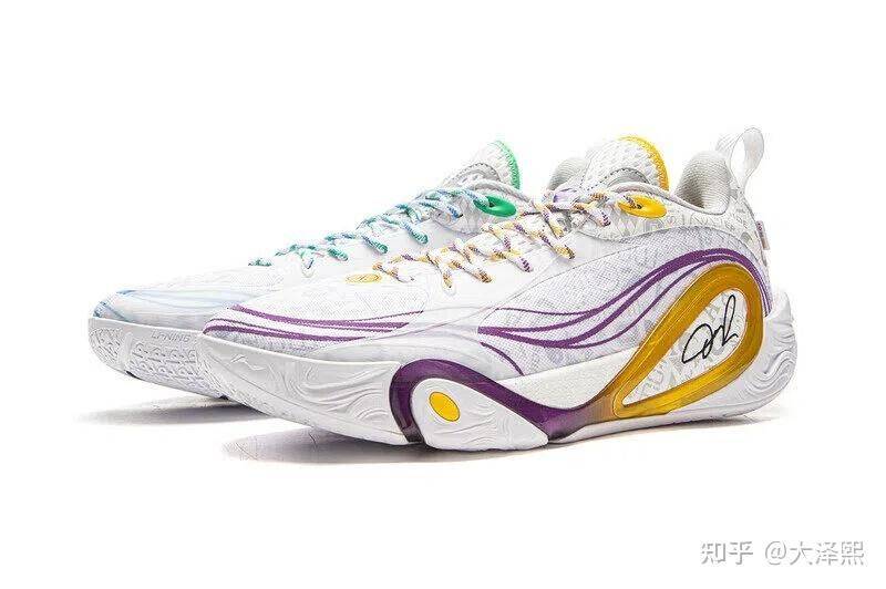 篮球鞋价格一般多少