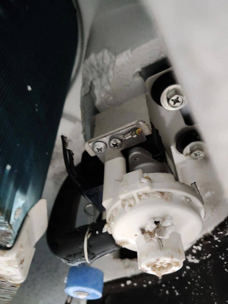 Precision air conditioning maintenance