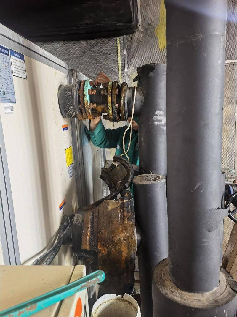 Precision air conditioning maintenance