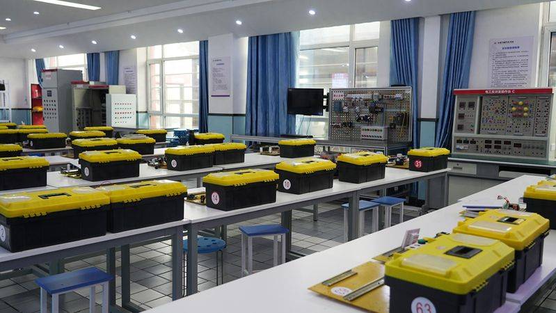 Electrical maintenance of mechanical processing equipment