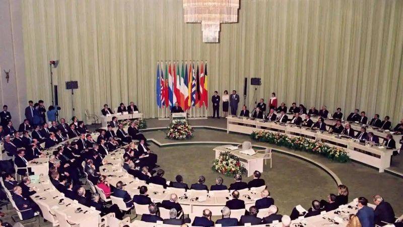 Historical knowledge structure