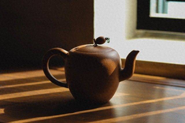 新手必看百元紫砂壶能买吗？老茶客教你挑高性价比壶，不花冤枉钱
