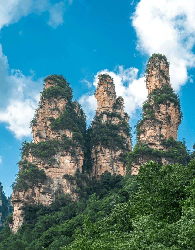 Zhang's sandstone peak forest