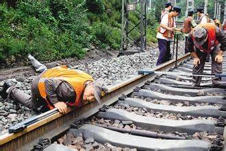 钢轨理论重量表及尺寸
