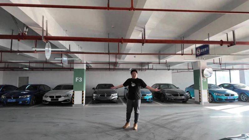 宝马跑车报价及图片