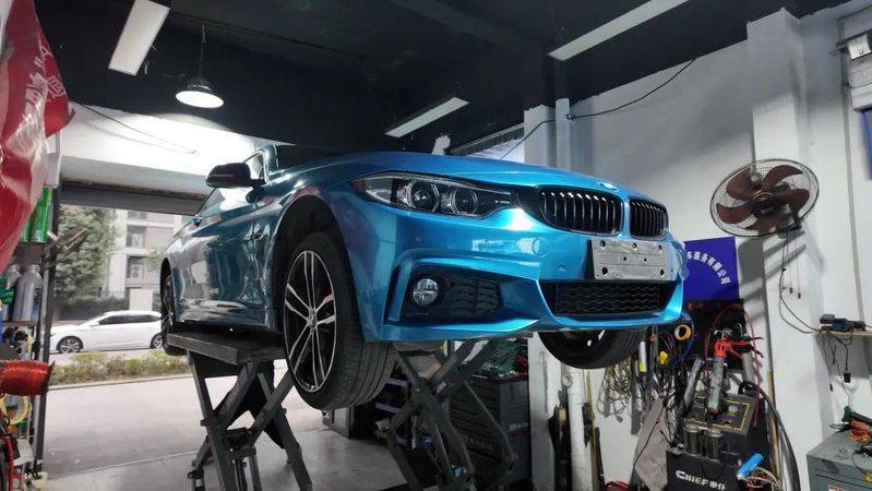 宝马跑车报价及图片