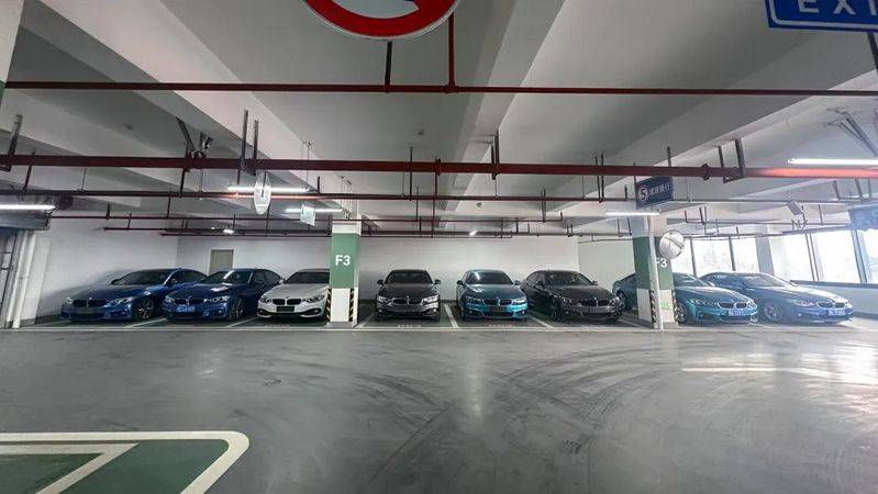 宝马跑车报价及图片