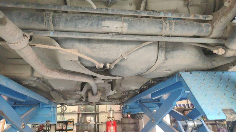 Second-hand vehicle maintenance equipment