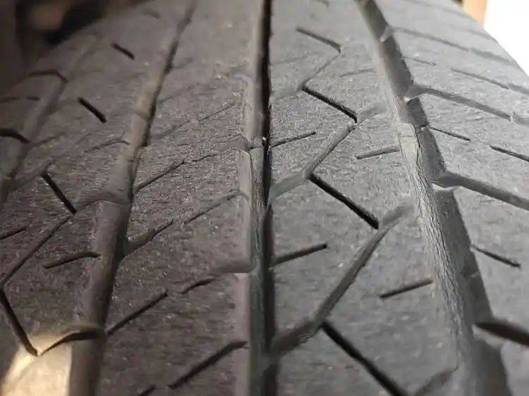 轮胎检查维修注意事项