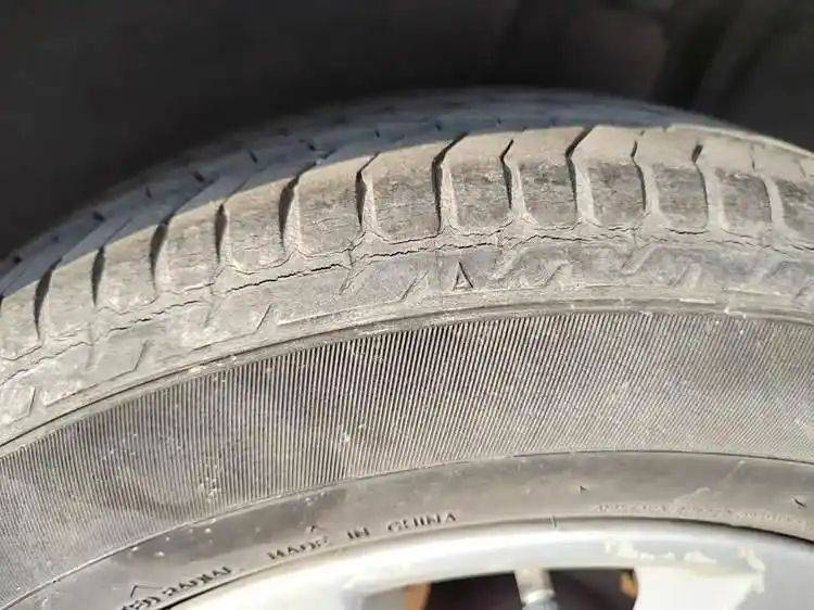 轮胎检查维修注意事项