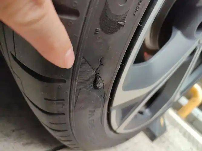 轮胎检查维修注意事项