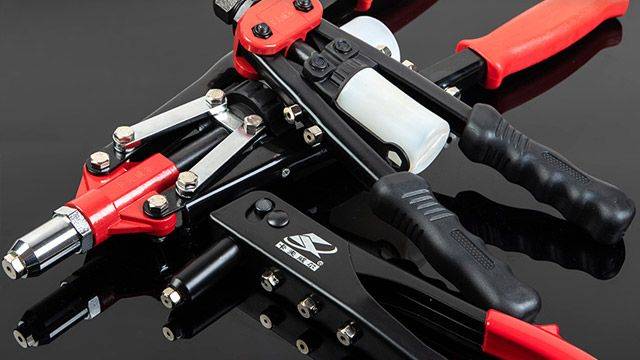 Firewood engine maintenance tool