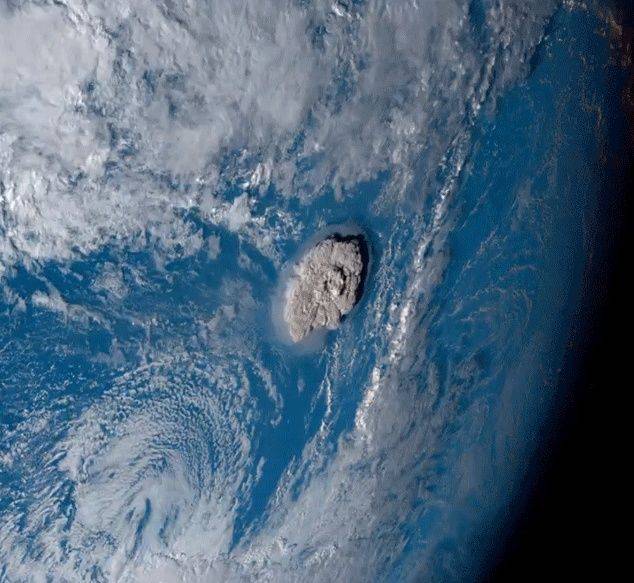 The cause of hawaiian volcanoes