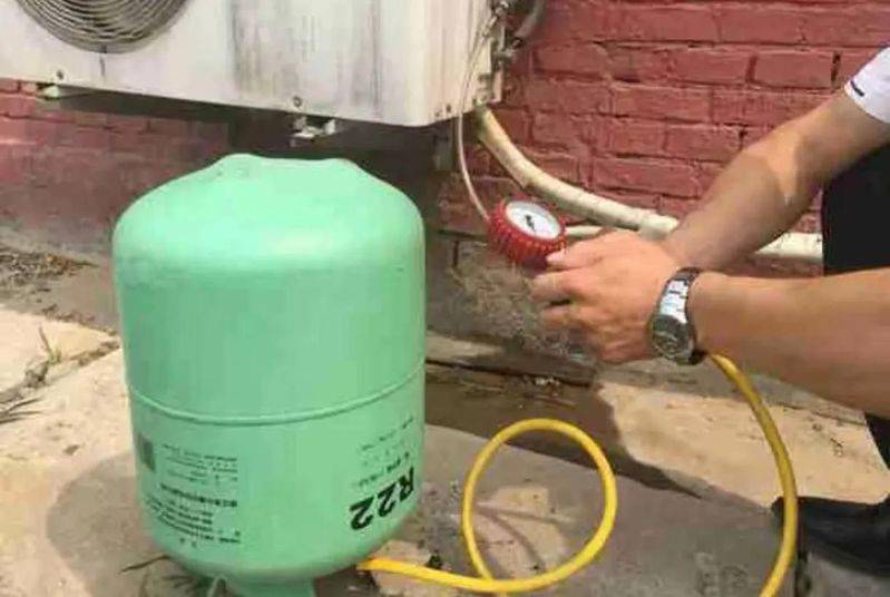 空调加氟方法