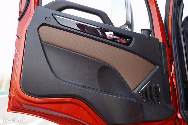 一汽青岛解放报价图片